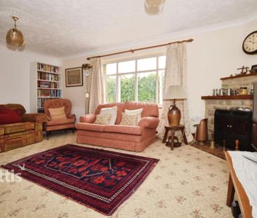 2 bedroom detached bungalow to rent - Photo 2