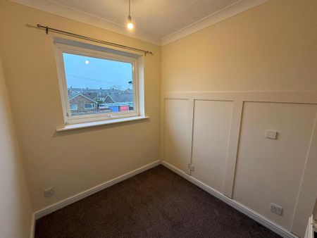 3 bedroom terraced house to rent - Photo 5
