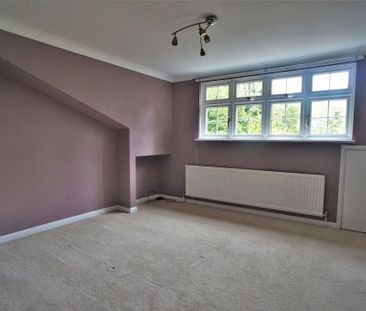 4 bedroom detached house to rent - Photo 3