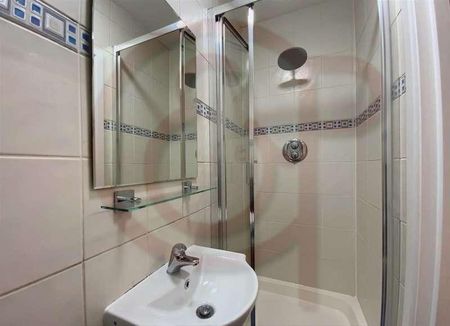 High Street, Acton, W3 - Photo 5