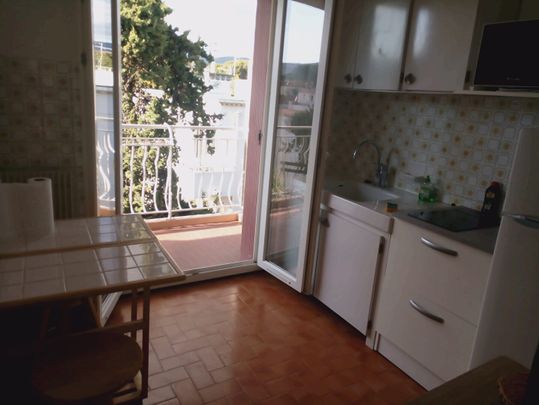 Studio de 27.56 m² avec terrasse au Clos des plages à La Ciotat, - Photo 1