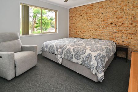 Cozy & Comfortable Townhouse - Photo 2