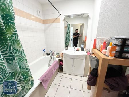 Location Appartement 3 pièces 64m² VALENCIENNES 59300 - Photo 2