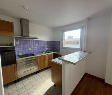 Location Appartement 2 pièces 64m² LILLE 59000 - Photo 4