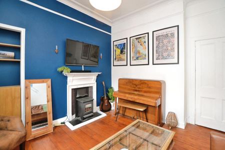 2 bedroom flat to rent - Photo 4