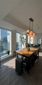 Beautiful 2 bed +2 bath with amazing city and lake views - Photo 3