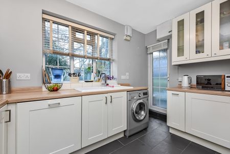 Room in a Shared House, Beaconsfield Close, SE3 - Photo 2