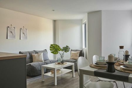 1 bedroom private hall to rent - Photo 2