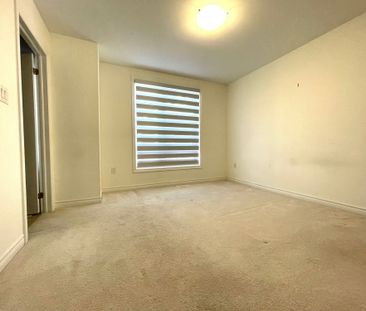 For Lease - 24 Imperial College Lane, Markham, Ontario - Photo 3