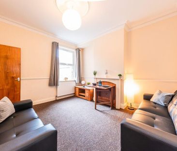 4 bedroom terraced house to rent - Photo 2