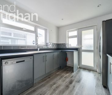 2 bedroom semi-detached bungalow to rent - Photo 2