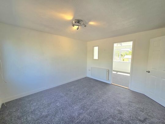 3 bedroom terraced house to rent - Photo 1