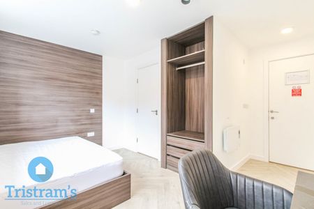 5 bed Apartment for Rent - Photo 5