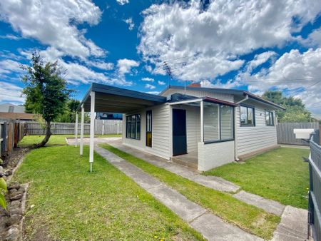 21 Richmond Crescent, Geelong - Photo 2
