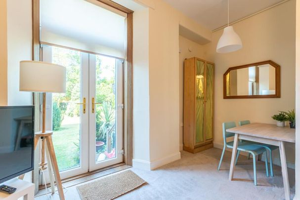 1 bedroom flat to rent - Photo 1