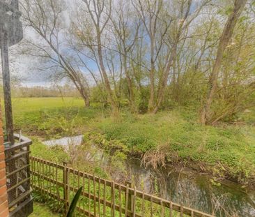 2 bedroom Flat To Let Total Size: 610 SQ FT - Photo 3