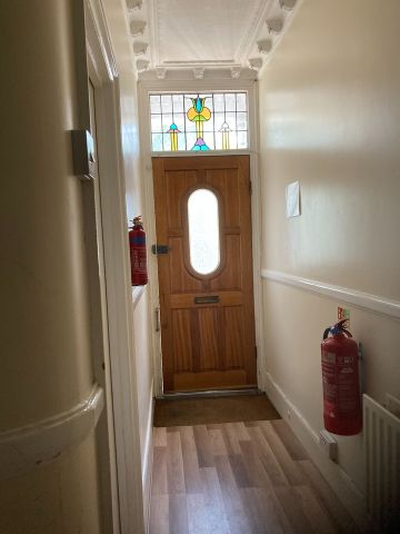 Room in a Shared House, Forest Road, E17 - Photo 3