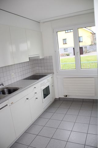 Charmante Wohnung mit Sitzplatz - Photo 3