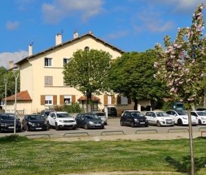 Location Appartement à ROUSSILLON - Photo 1