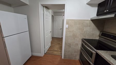 For Lease - 58 Irwin Drive Unit# Lower level, Barrie, Ontario - Photo 2