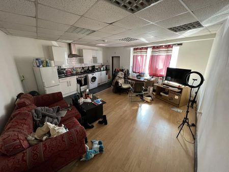 2 bedroom flat to rent - Photo 3