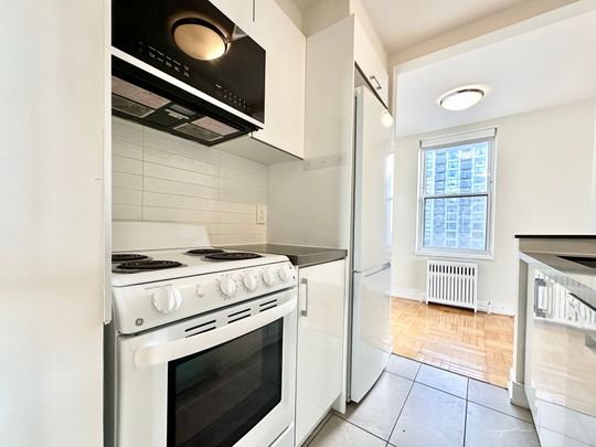 For Lease - 1545 Bathurst Street Unit# 511, Toronto, Ontario - Photo 1