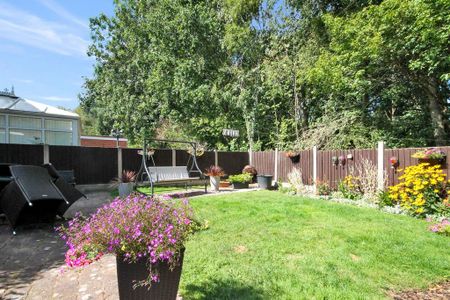 2 bedroom semi-detached house to rent - Photo 5