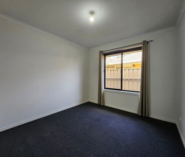 Low Maintenance and Modern Living Home - Photo 4