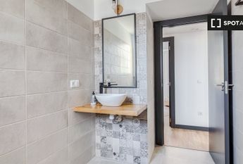 valencia, Valencian Community 46011