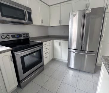 For Lease - 43 Falconridge Drive, Hamilton, Ontario - Photo 5