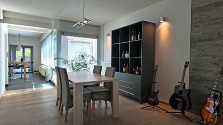 Uitzonderlijk afgewerkt duplex-appartement gelegen in het centrum van Eeklo! - Foto 5