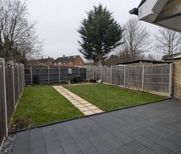 3 bedroom semi-detached house to rent - Photo 3