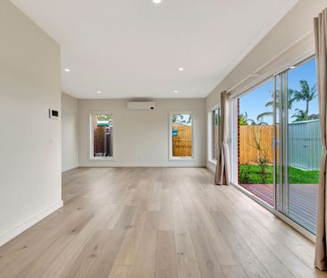 3/7 Isla Avenue, Glenroy VIC 3046 - Townhouse For Rent | Domain - Photo 1