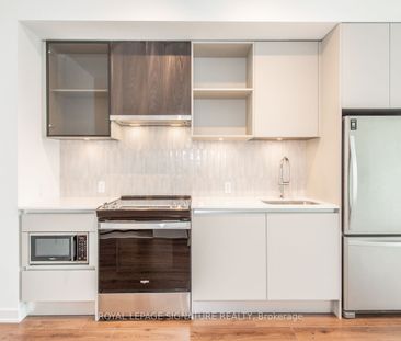 For Lease - 3010 Trailside Drive Unit# 140, Oakville, Ontario - Photo 4