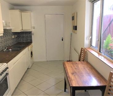 Great Apartment, 93a University Avenue, Queens Quarter, Belfast, BT... - Photo 3