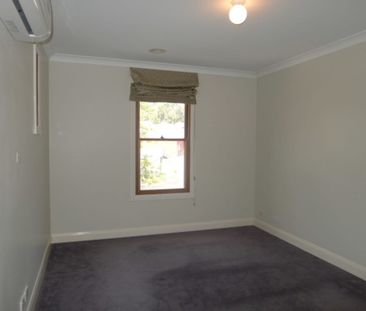 Elegant Contemporary Home - Photo 1