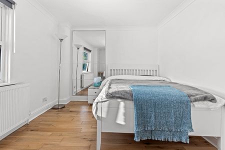 Room in a Shared Flat, West Hill, SW18 - Photo 2