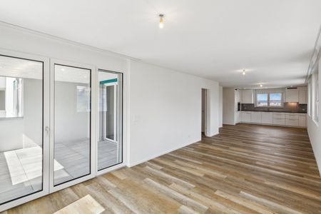 Rent a 2 ½ rooms apartment in Zürich - Photo 2