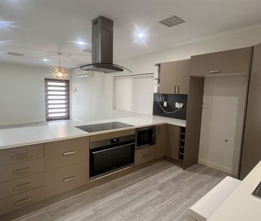 Modern Three Bedroom Home in Larapinta - Photo 2