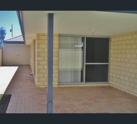 22 Lorne Bend, Secret Harbour, WA 6173 - Photo 3