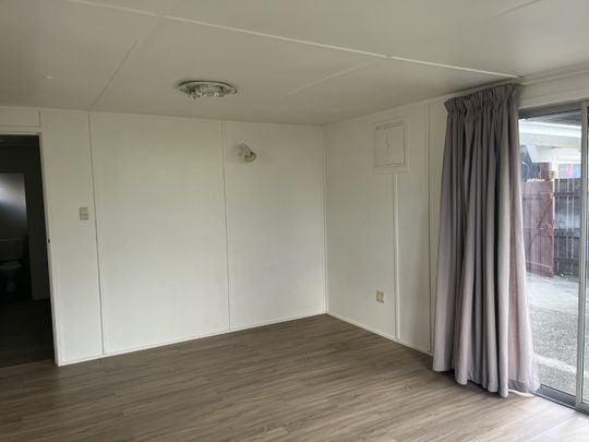 Renovated Coastal Living Ã¢Â€Â“ Walk to the Beach - Photo 1