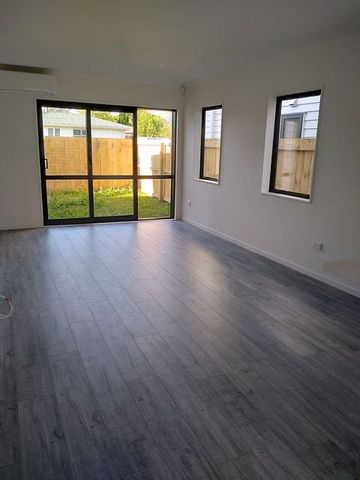 4 Bedroom 3 Bathroom House For Rent in Papakura - Photo 2