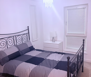 1 bedroom in a flat share to rent - Photo 4