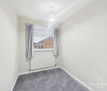 3 bedroom end of terrace house to rent - Photo 5