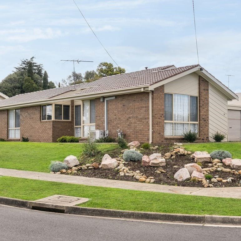 14 Villea Avenue, Grovedale - Photo 1