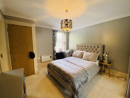 2 bedroom flat to rent - Photo 3