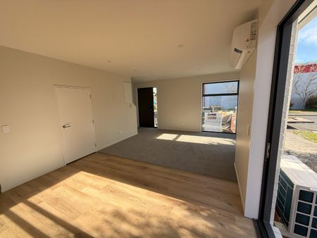 4/33 Russell Street, Linwood - Photo 3