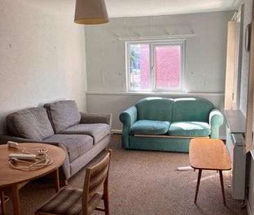 2, 82 Malone Avenue, Belfast, BT9 6ES - Photo 2