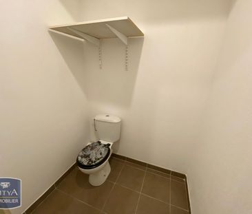 Location Appartement 2 pièces 52m² LA SEYNE SUR MER 83500 - Photo 4