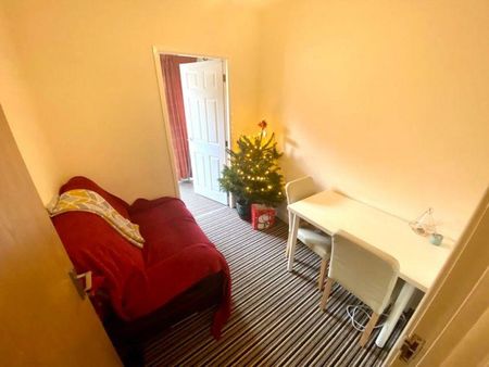 2 bedroom house share to rent - Photo 4